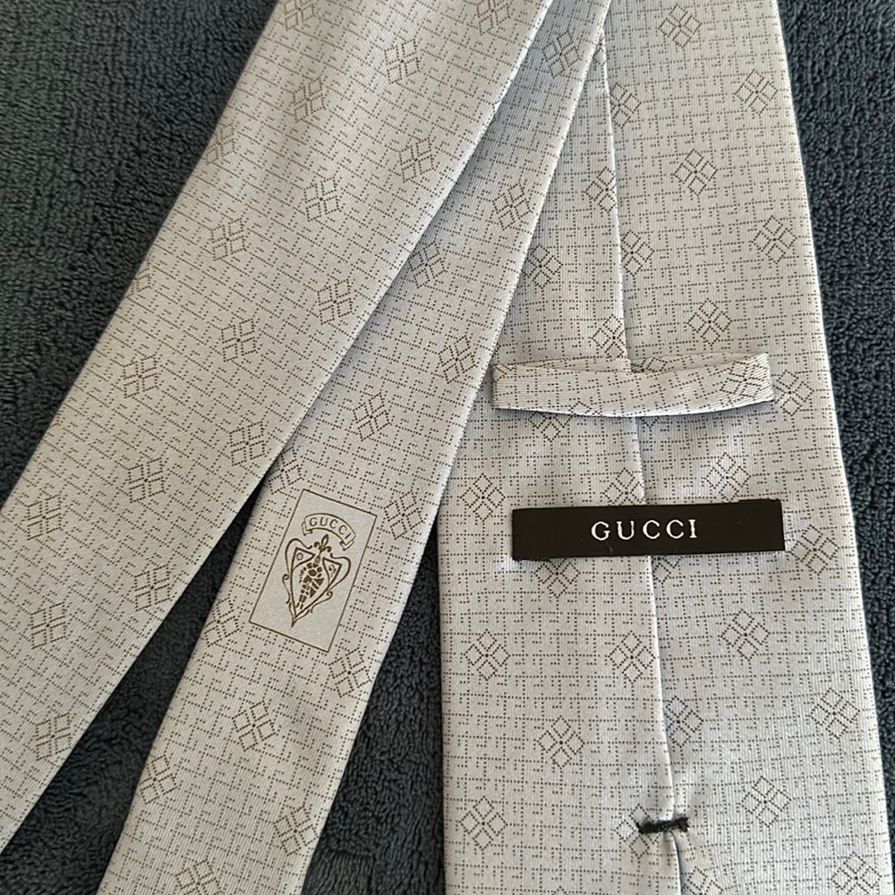 New Gucci Men’s Tie - Light Grey Blue